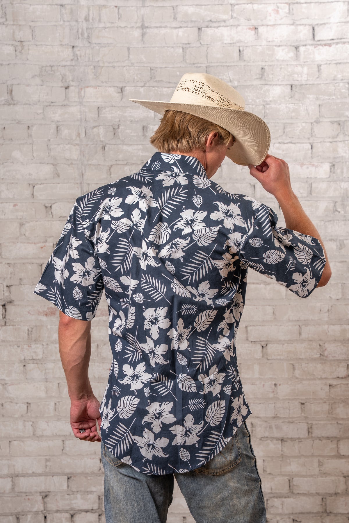 Men's Navy Short Sleeve Hawaiian Western Shirt by Rockmount Ranch Wear with floral print and sawtooth pockets