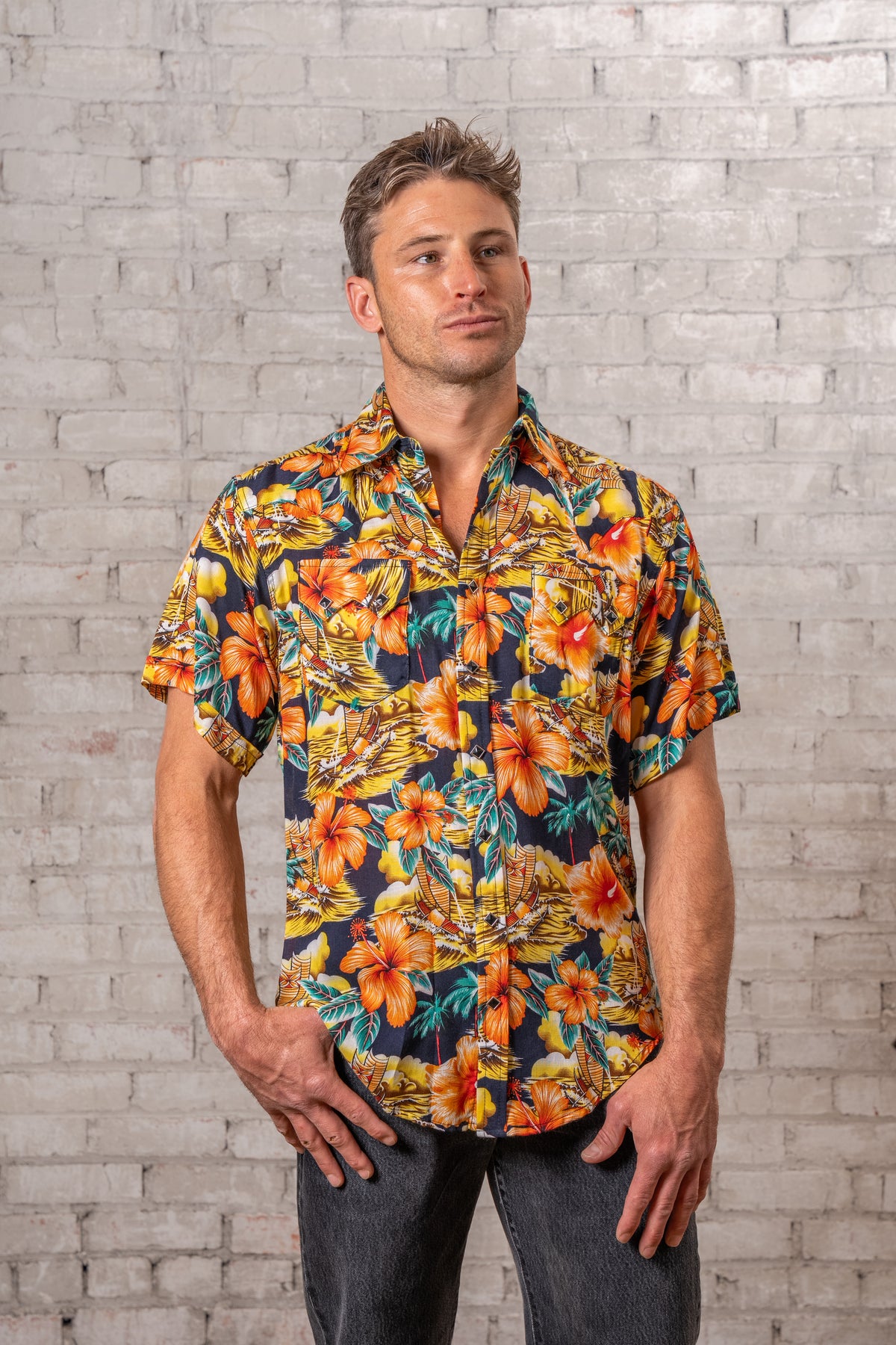 Men's Short Sleeve Hawaiian Print Western Shirt in Orange Rockmount Ranch Wear with floral print and snap buttons