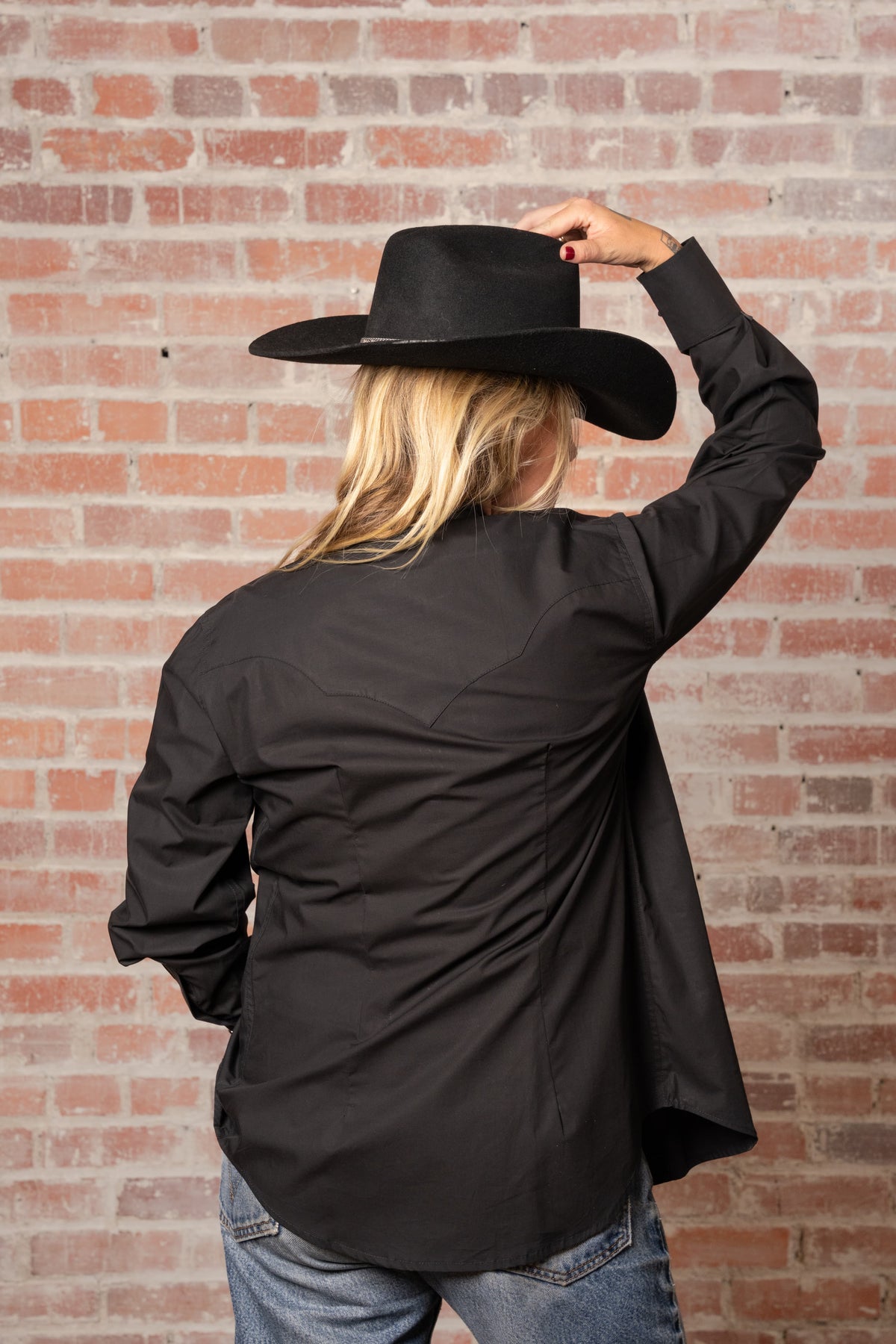 Women's Solid Black 100 percent Cotton Western Shirt by Rockmount Ranch Wear with smile pockets and embroidered arrow ends
