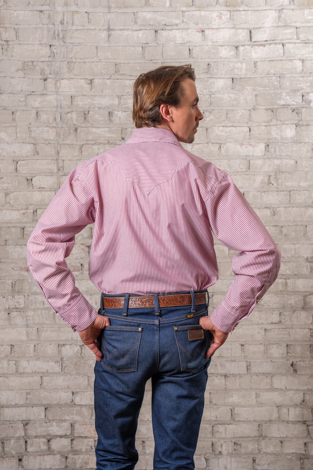 Men's Fine Burgundy Stripe Western Shirt Rockmount Ranch Wear snap-front shirt with sawtooth pocket design